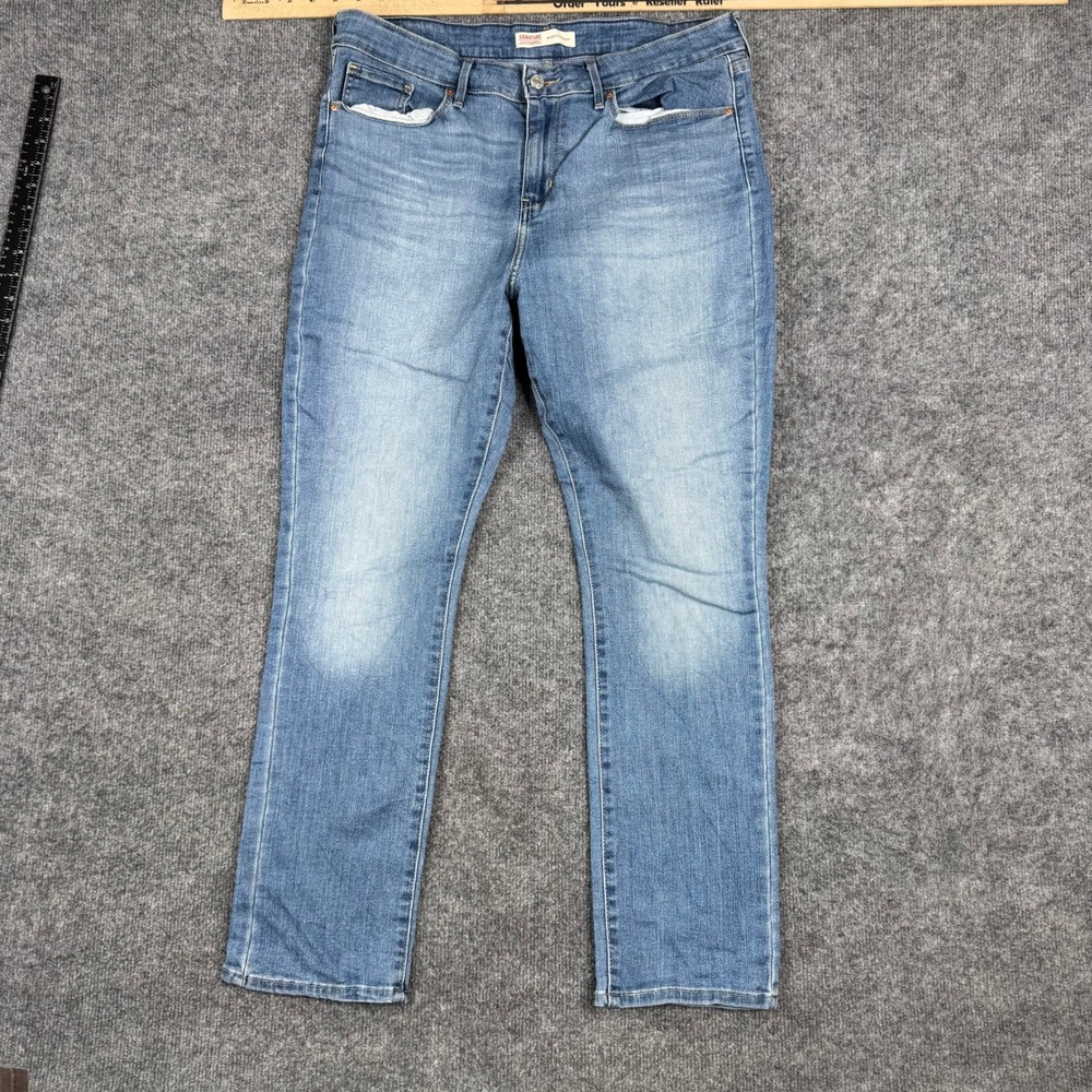 Signature Levi Strauss Jeans Womens Size 16 Light Blue Mid-Rise Straight Denim